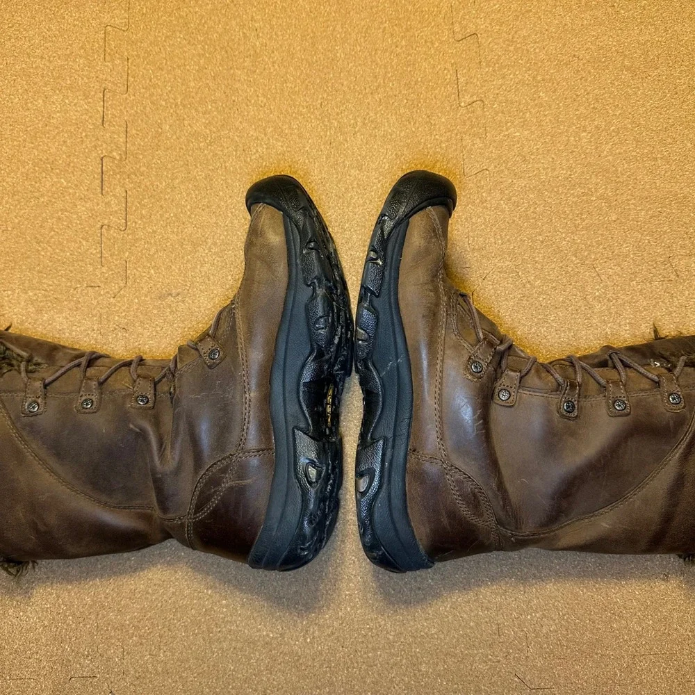 KEEN Bern Baby Bern Winter Boots Women 9 Brown Faux Fur Waterproof Leather Lace